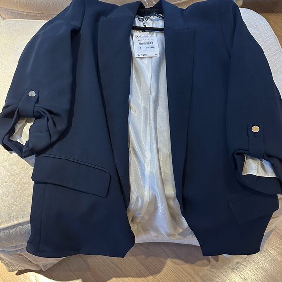 Brand new  navy blazer by Zara size XS - Picture 2 of 4